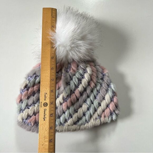 Jocelyn X Terez NY Pineapple Multicolor Knit Faux Fur Hat OS - Picture 7 of 10